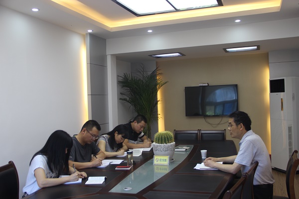 陈代平总工程师作专题党课报告.jpg